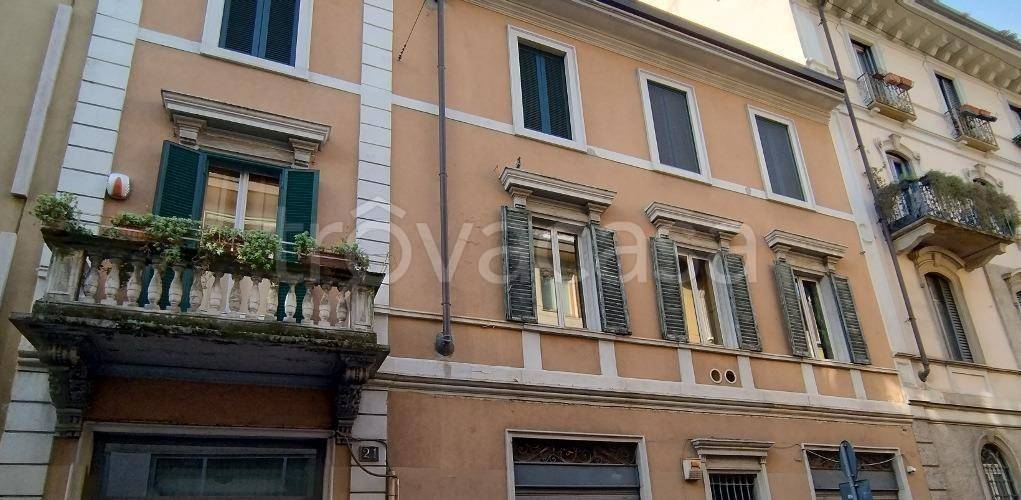 appartamento in vendita a Milano in zona Loreto