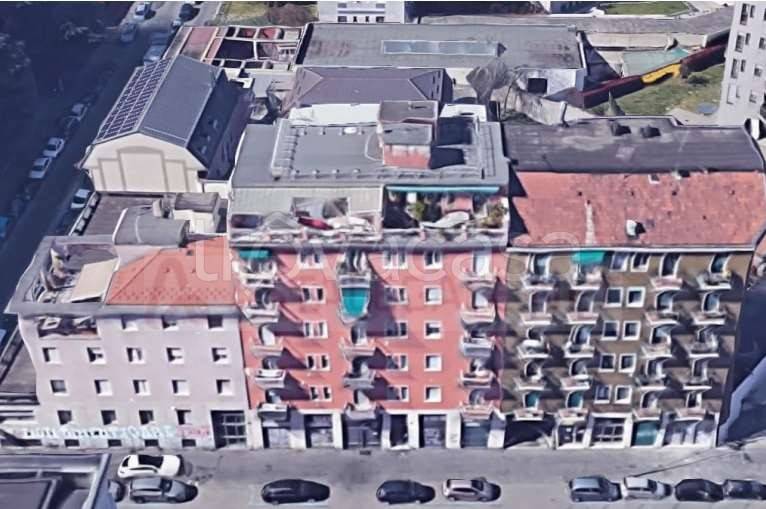 casale in vendita a Milano in zona Cascina dei Pomi