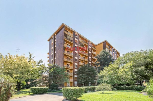 appartamento in vendita a Milano in zona Piazzale Lodi