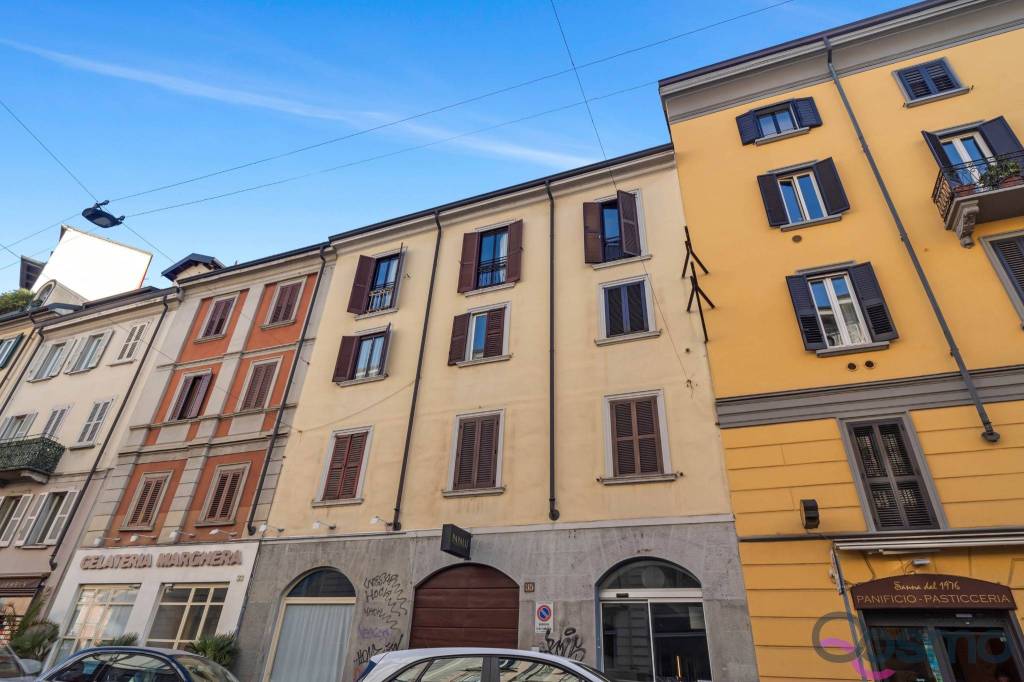 appartamento in vendita a Milano in zona De Angeli