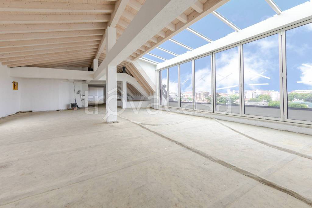 appartamento in vendita a Milano in zona Il Portello