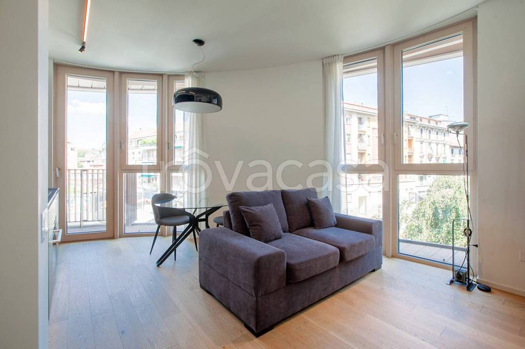 appartamento in vendita a Milano in zona Isola