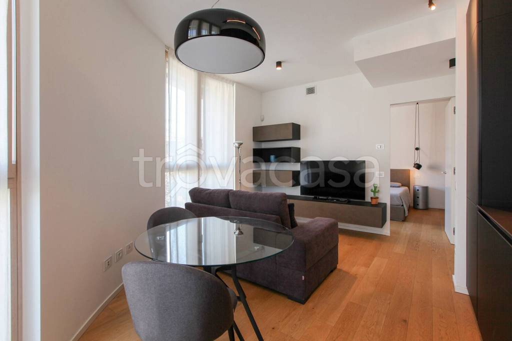 appartamento in vendita a Milano in zona Isola