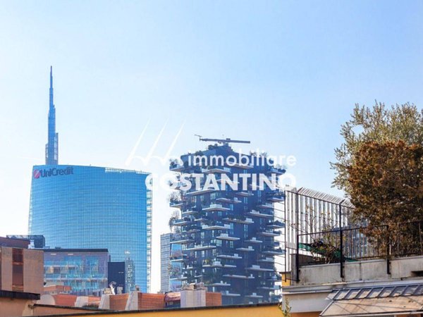 appartamento in vendita a Milano in zona Isola