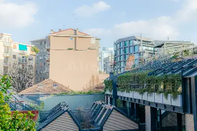 appartamento in vendita a Milano in zona Isola