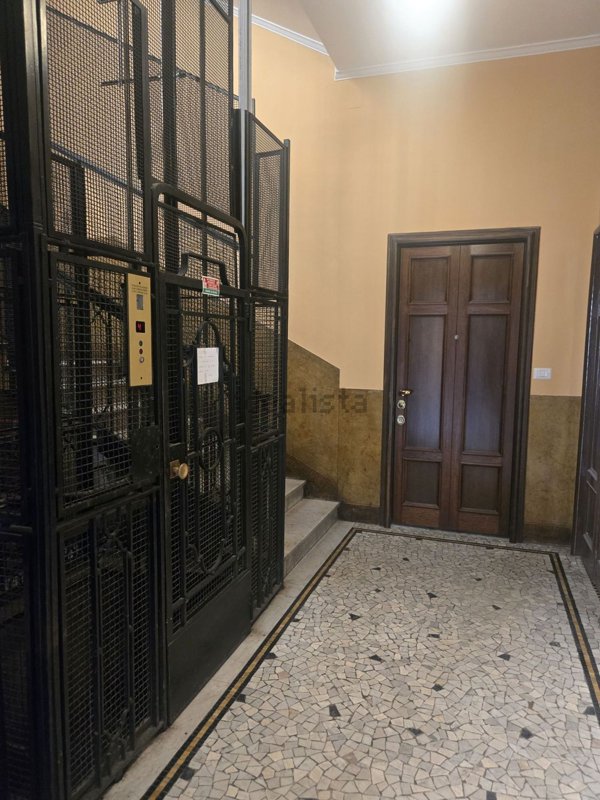 appartamento in vendita a Milano in zona Bocconi