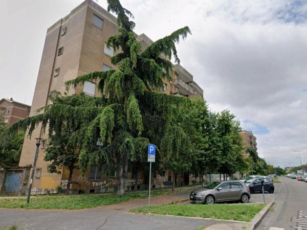appartamento in vendita a Milano in zona Corvetto