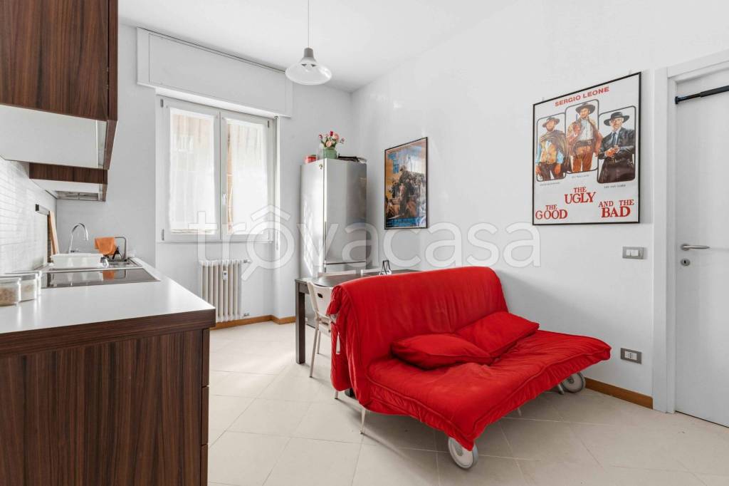 appartamento in vendita a Milano in zona Stadera