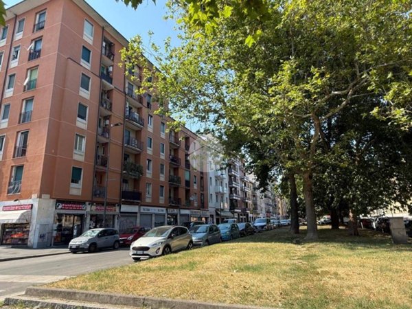 intera palazzina in vendita a Milano