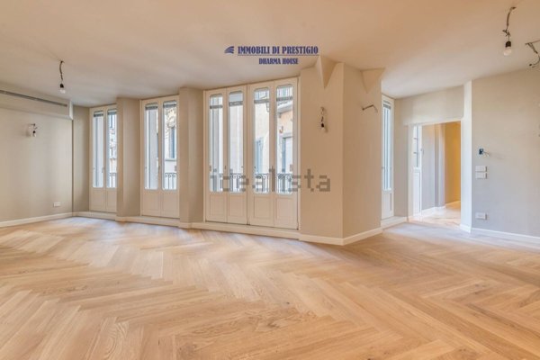 appartamento in vendita a Milano in zona Porta Magenta