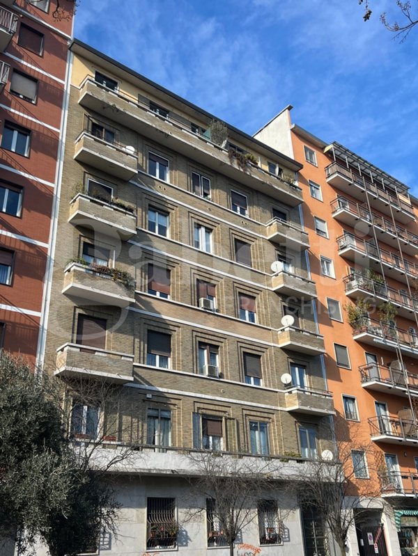 appartamento in vendita a Milano in zona Bande Nere