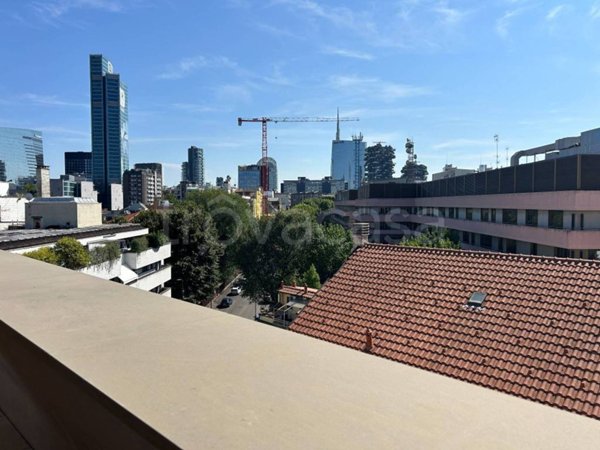 appartamento in vendita a Milano in zona Isola