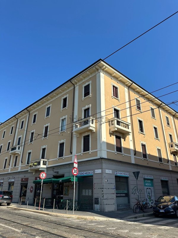 appartamento in vendita a Milano in zona Barona
