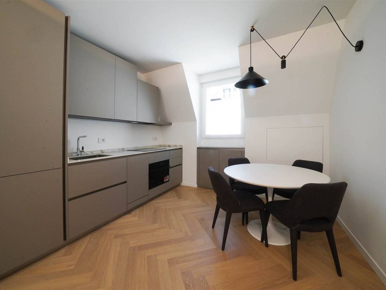 appartamento in vendita a Milano in zona Bullona