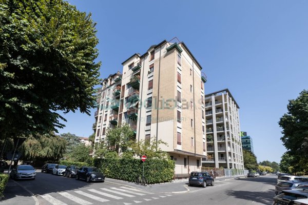 appartamento in vendita a Milano in zona Ghisallo