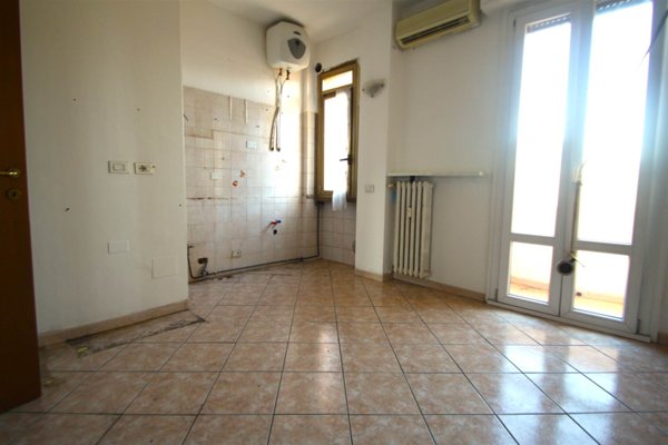 appartamento in vendita a Milano in zona Lorenteggio