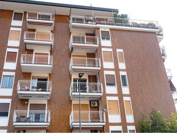 appartamento in vendita a Milano in zona Bande Nere