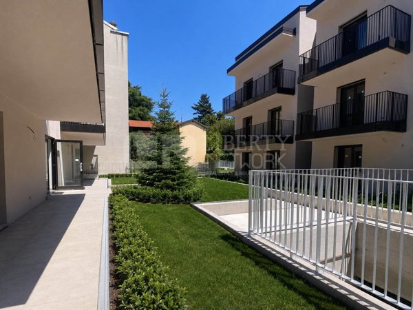 appartamento in vendita a Milano in zona Baggio
