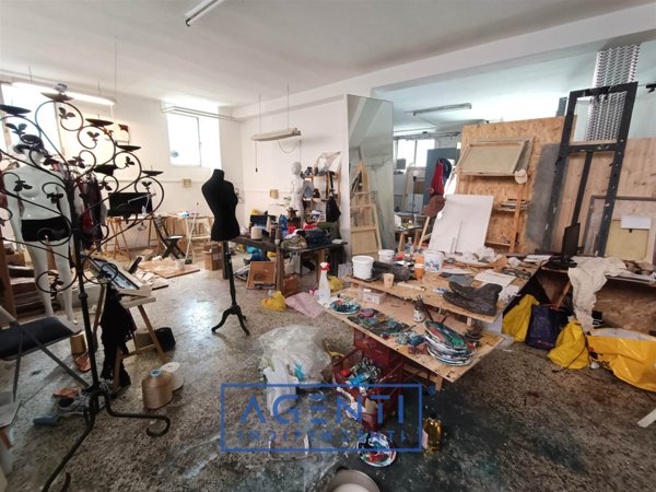 ufficio in vendita a Milano in zona Montalbino