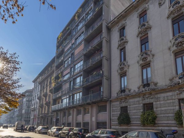 appartamento in vendita a Milano in zona Guastalla
