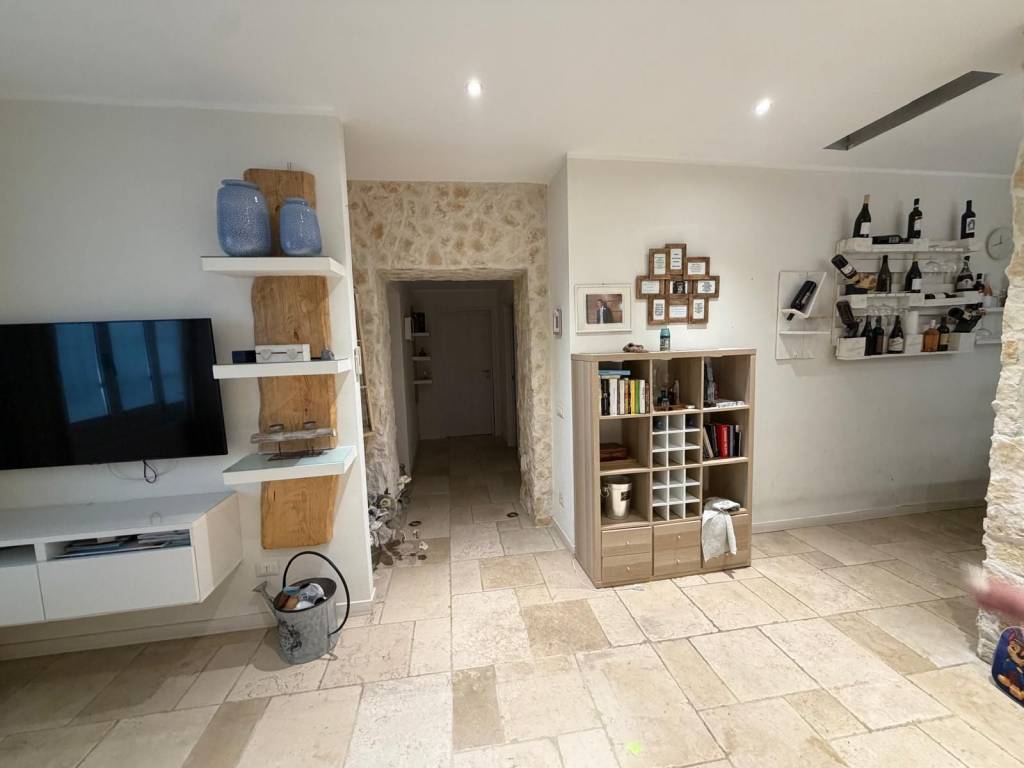 appartamento in vendita a Milano in zona XXII Marzo
