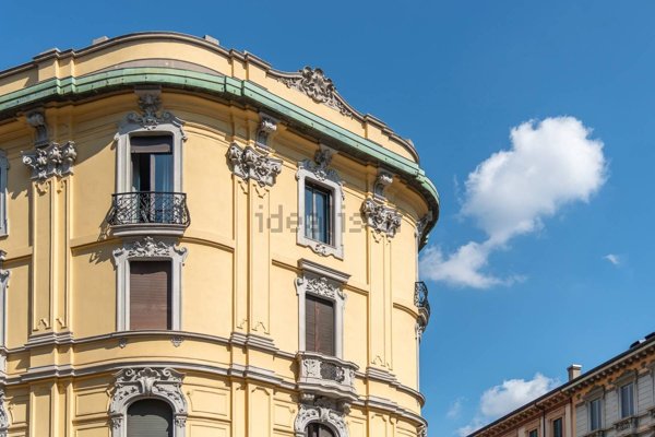 appartamento in vendita a Milano in zona Cadorna