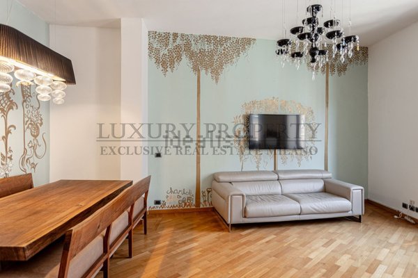 appartamento in vendita a Milano in zona Porta Ticinese