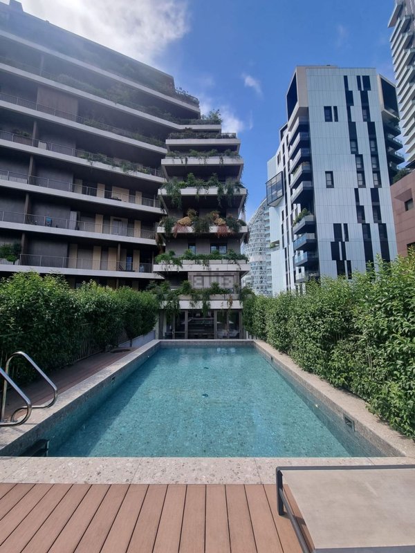 appartamento in vendita a Milano in zona Porta Nuova