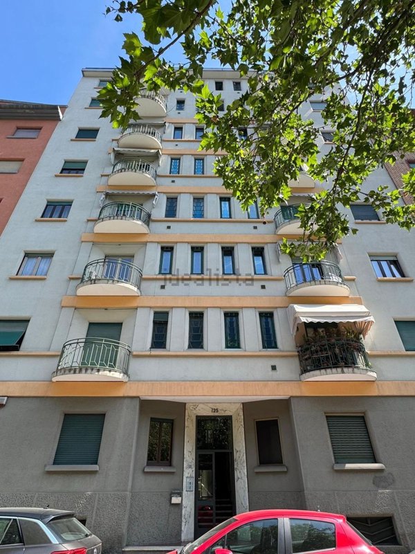 appartamento in vendita a Milano in zona Corvetto