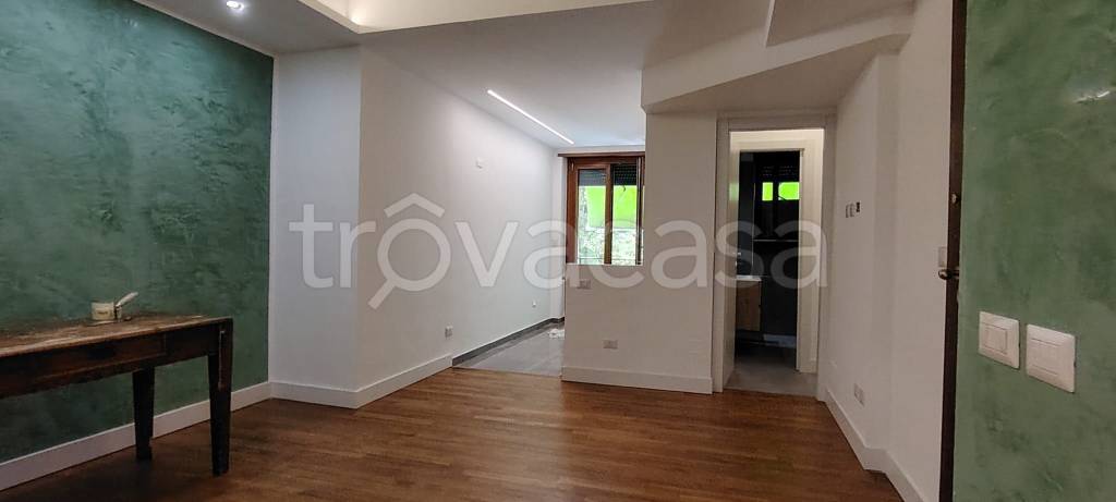 appartamento in vendita a Milano in zona Rottole