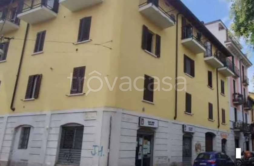 appartamento in vendita a Milano in zona Baggio