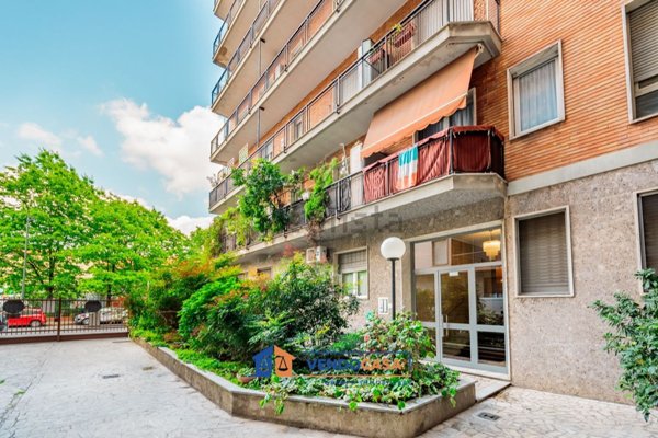 appartamento in vendita a Milano in zona Farini