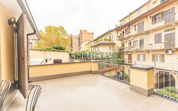 appartamento in vendita a Milano in zona Farini