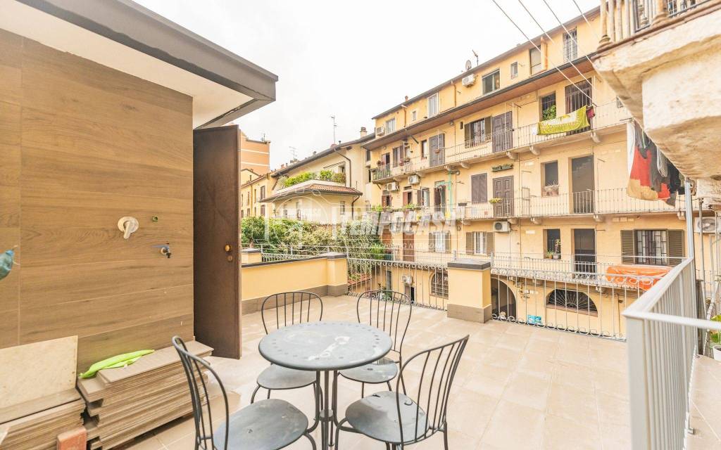 appartamento in vendita a Milano in zona Farini