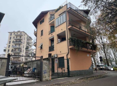 appartamento in vendita a Milano in zona Garegnano