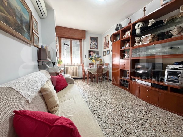 appartamento in vendita a Milano in zona Montalbino