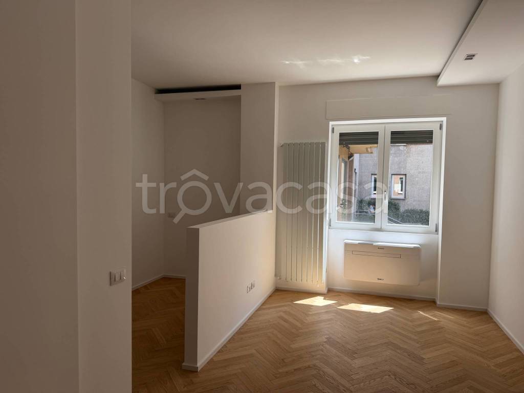 appartamento in vendita a Milano in zona Isola