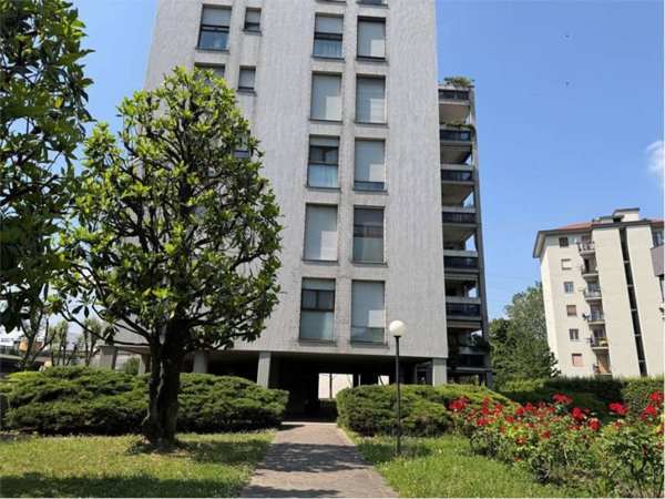 appartamento in vendita a Milano in zona Vigentino