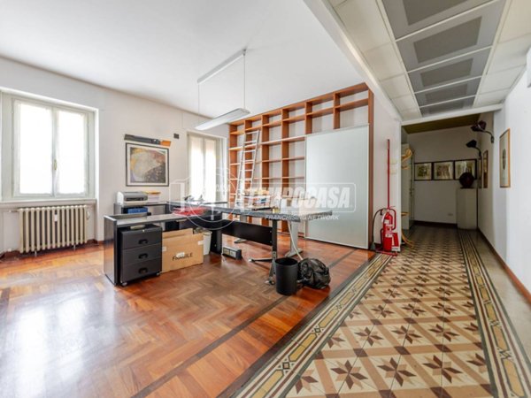 appartamento in vendita a Milano in zona Corsica