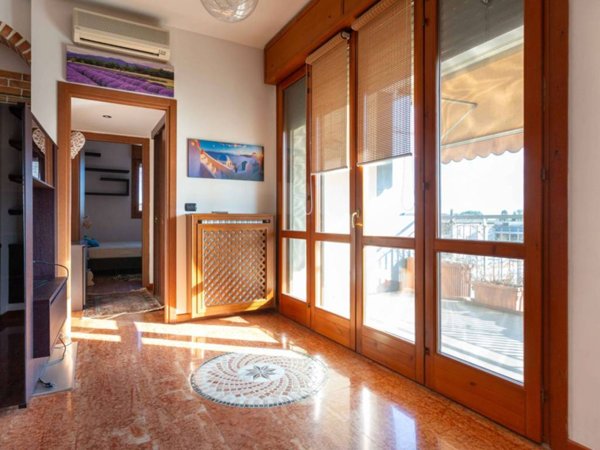 appartamento in vendita a Milano in zona Vigentino