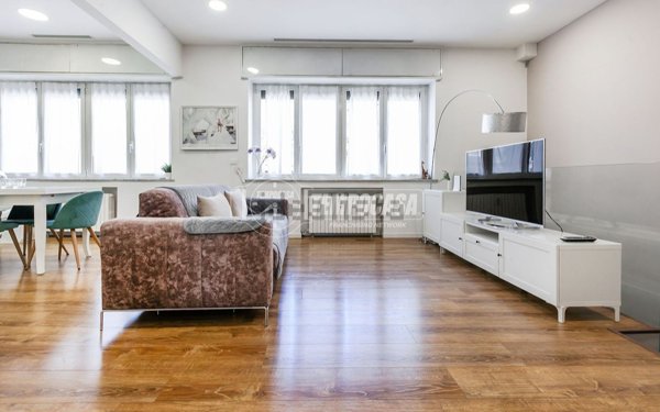 appartamento in vendita a Milano in zona Porta Garibaldi