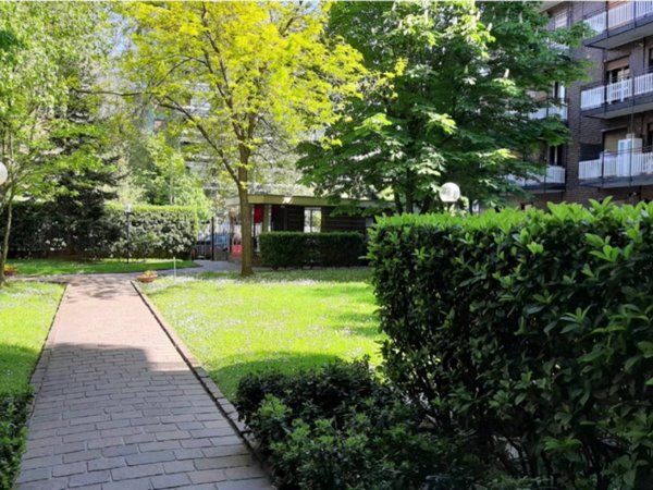 appartamento in vendita a Milano in zona Bande Nere