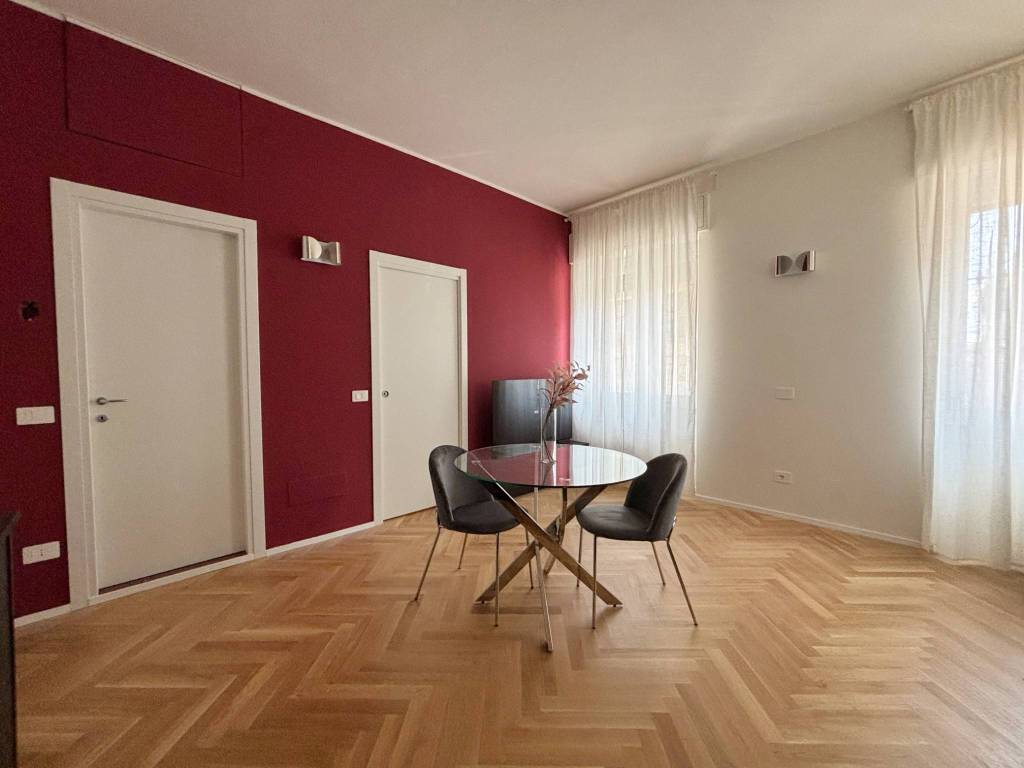 appartamento in vendita a Milano in zona Paolo Sarpi