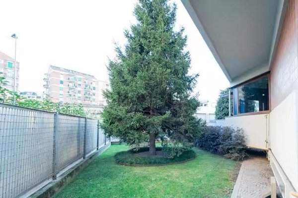 appartamento in vendita a Milano in zona Stadera