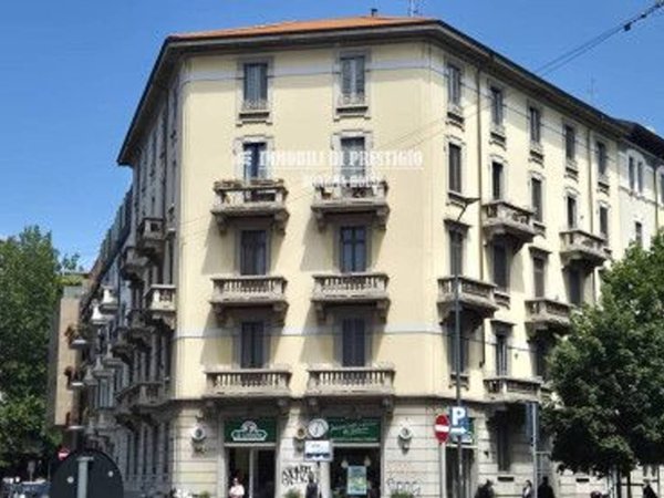 appartamento in vendita a Milano in zona De Angeli