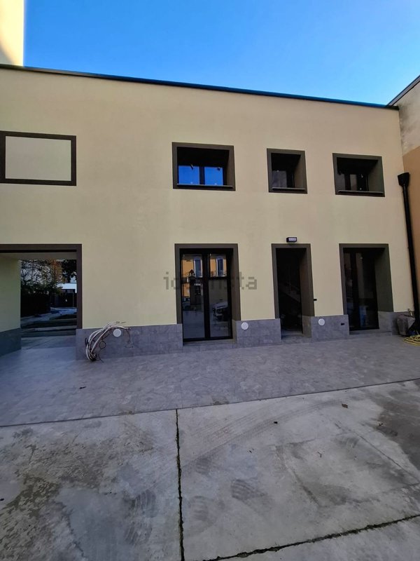 casa indipendente in vendita a Milano in zona Crescenzago