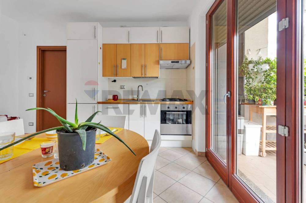 appartamento in vendita a Milano in zona Rogoredo