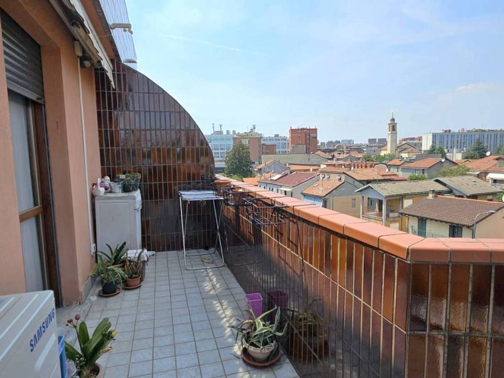 appartamento in vendita a Milano in zona Precotto