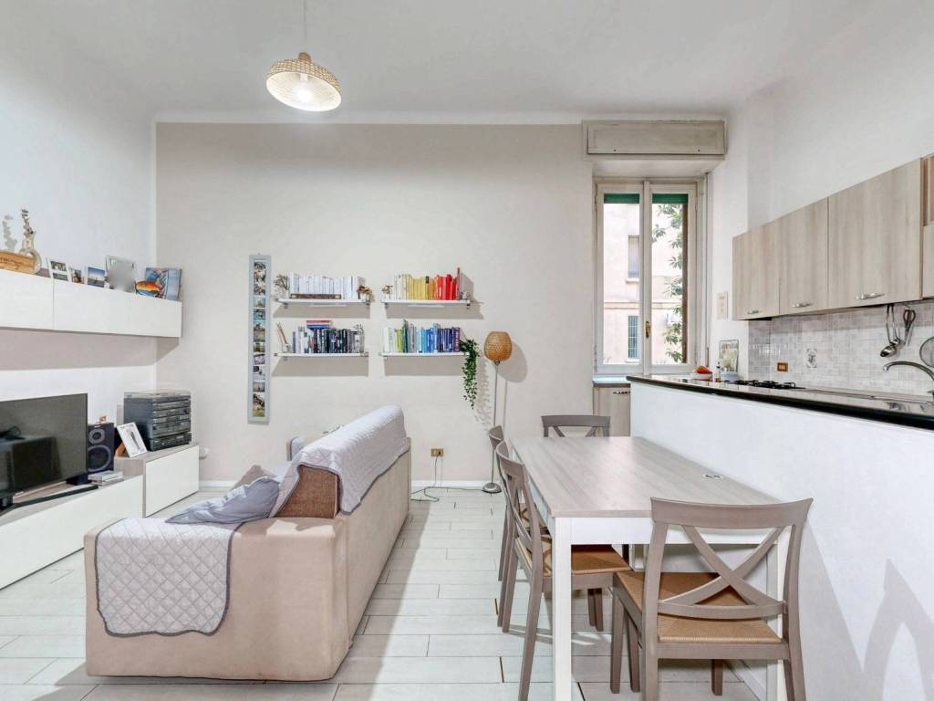 ufficio in vendita a Milano in zona Loreto