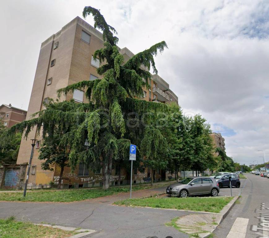 appartamento in vendita a Milano in zona Corvetto